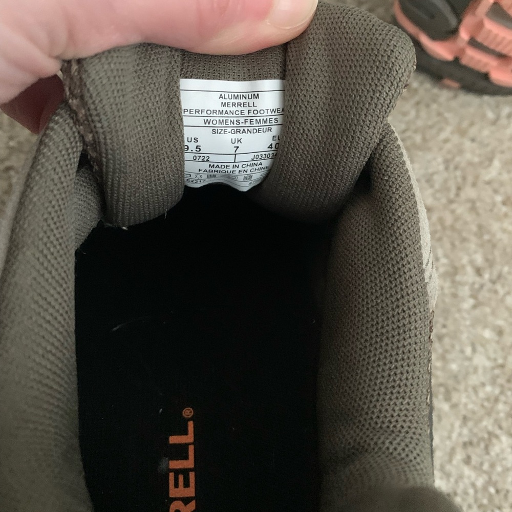 Merrell Women's Brown Trail Shoes, size 9.5 - Picture 5 of 5